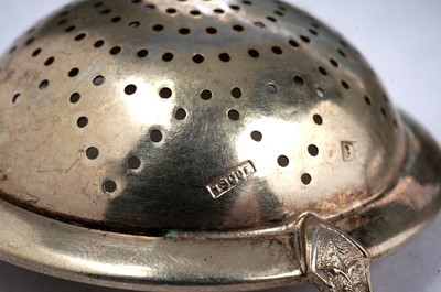 Lot 1413 - A late 19th/early 20th Century teaspoons; and other items