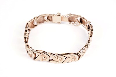 Lot 537 - A 9ct yellow gold bracelet
