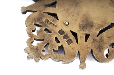 Lot 578 - An Edwardian 15ct yellow gold Masonic jewel; and a silver Masonic medal