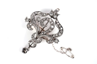 Lot 1214 - A Victorian Belle Epoque diamond brooch/pendant