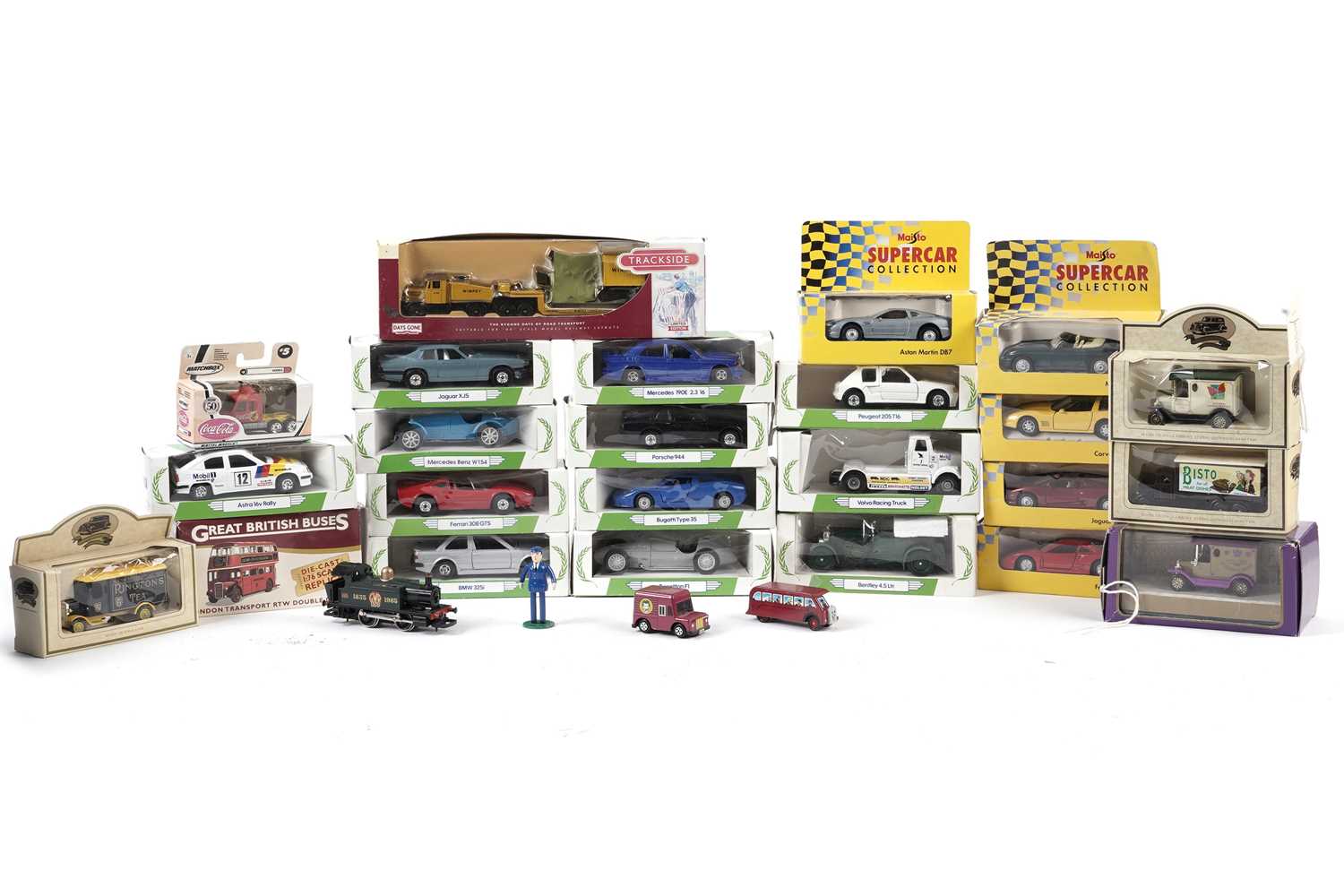 Lot 164 - A collection of diecast model vehicles