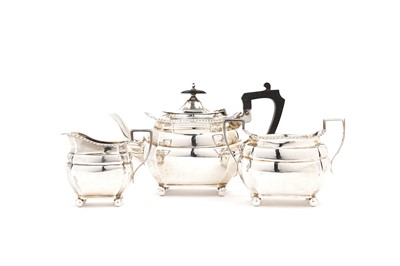 Lot 1433 - An Edwardian silver three-piece tea set