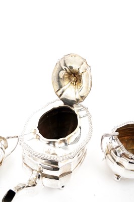 Lot 1433 - An Edwardian silver three-piece tea set