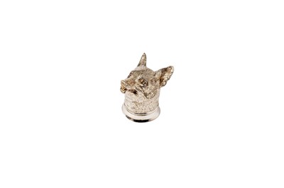 Lot 1354 - A contemporary cast silver stirrup cup in the form of a fox mask