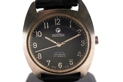 Lot 1010 - Roamer: a stainless steel cased Rhodesian Military issued wristwatch