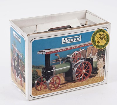 Lot 18 - A Mamod Steam Tractor