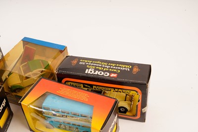 Lot 101 - A collection of boxed Corgi diecast vehicles