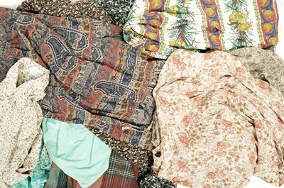 Lot 780 - A selection of 1970s ladies' fashion