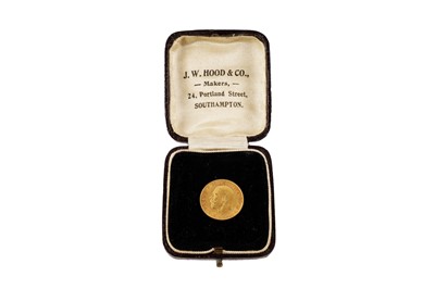 Lot 282 - A George V gold half sovereign