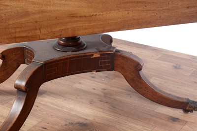 Lot 52 - A George III inlaid mahogany Pembroke table