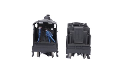 Lot 21 - A Lima 0-gauge electric 0-6-0 locomotive and six-wheel tender