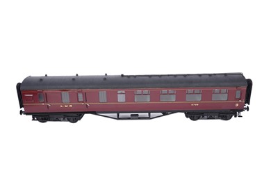 Lot 35 - Two boxed Westdale 0-gauge carriages