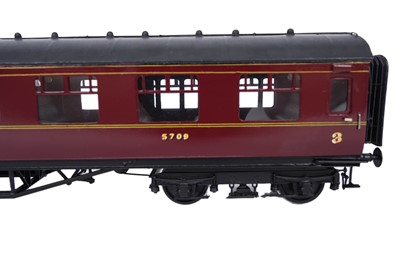 Lot 35 - Two boxed Westdale 0-gauge carriages