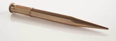 Lot 60 - An Everpoint 9ct yellow gold propelling pencil