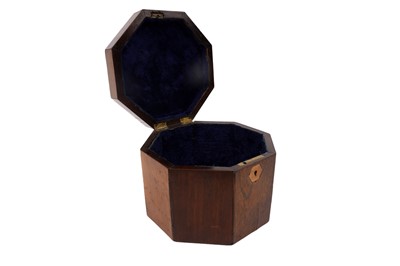 Lot 267 - A 19th Century octagonal box