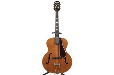 Lot 70 - An Epiphone Masterbilt De Luxe