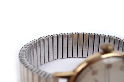 Lot 506 - Omega: a gilt cased wristwatch