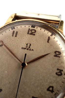 Lot 506 - Omega: a gilt cased wristwatch