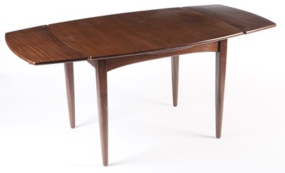 Lot 821 - A part Elliots of Newbury dining room suite