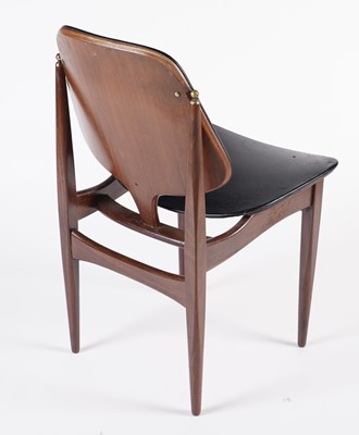 Lot 821 - A part Elliots of Newbury dining room suite