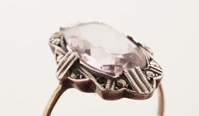 Lot 32 - Four gemstone set rings