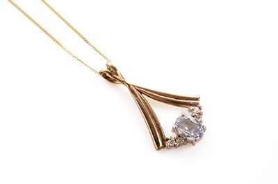 Lot 133 - A sapphire and diamond pendant necklace