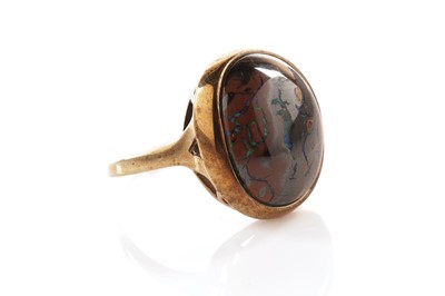 Lot 150 - A boulder opal single stone ring