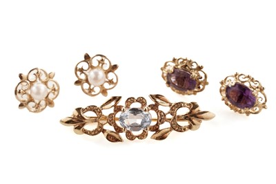 Lot 155 - Two pairs of gemstone set stud earrings; and a bar brooch