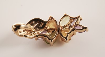 Lot 141 - A selection of coloured stone set gold jewellery