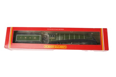 Lot 55 - Two Hornby Railways 00-gauge LNER locomotives and tenders; and another Hornby 00-gauge model