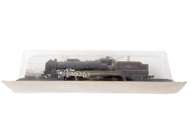 Lot 56 - A collection of Hornby and one other 00-gauge carriages