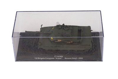 Lot 128 - A collection of twenty-two cased DeAgostini diecast scale model tanks