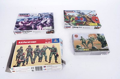 Lot 200 - A collection of nine model kits