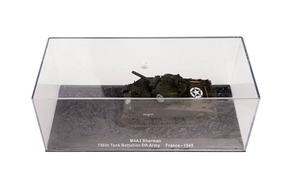 Lot 133 - A collection of twenty-two cased DeAgostini diecast scale model tanks