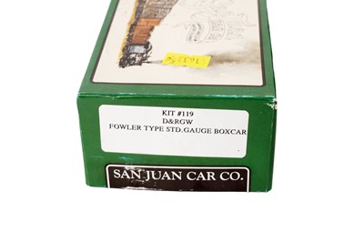Lot 3 - A collection of 0 scale rolling stock models and model kits