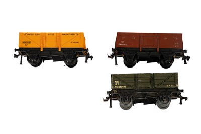 Lot 48 - A selection of 00-gauge model railway