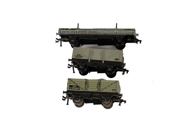 Lot 48 - A selection of 00-gauge model railway