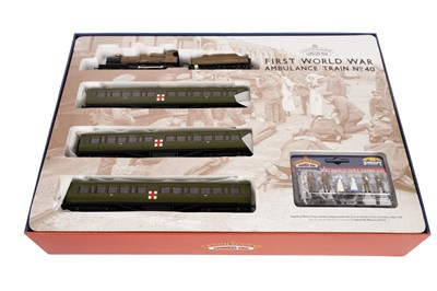 Lot 71 - A Bachmann 00-gauge First World War Ambulance Train No. 40
