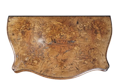 Lot 89 - An early 19th Century Dutch walnut marquetry lowboy