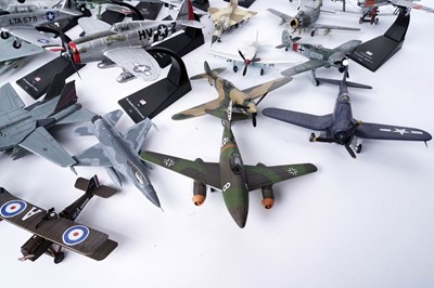Lot 134 - A collection of metal model aircrafts