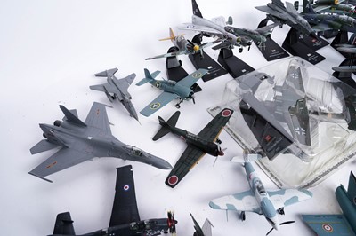 Lot 134 - A collection of metal model aircrafts