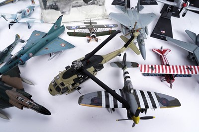 Lot 134 - A collection of metal model aircrafts