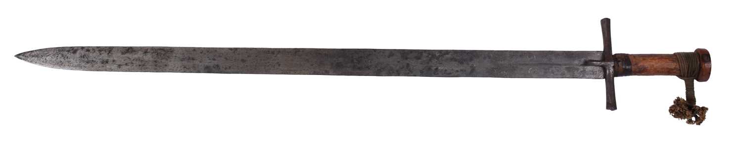 Lot 33 - A 19th Century Sudanese kaskara sword