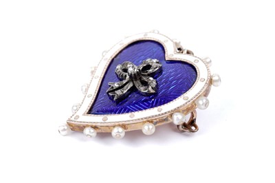 Lot 689 - A Victorian diamond, seed pearl and enamel heart brooch
