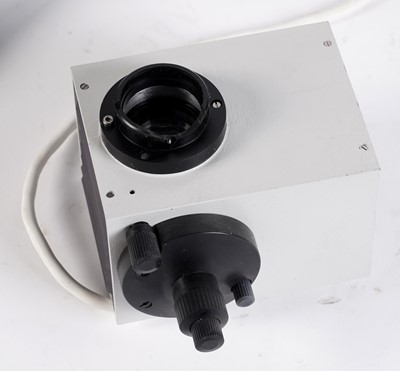 Lot 607 - A Vickers M75 microscope