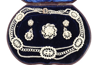 Lot 688 - A 19th Century pearl jewellery set
