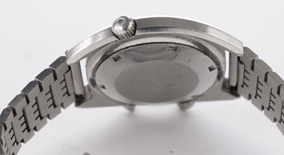 Lot 514 - Omega Seamaster Chronostop: a stainless-steel cased wristwatch