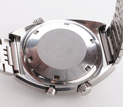 Lot 514 - Omega Seamaster Chronostop: a stainless-steel cased wristwatch