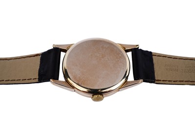 Lot 546 - Longines: a 9ct yellow gold cased wristwatch
