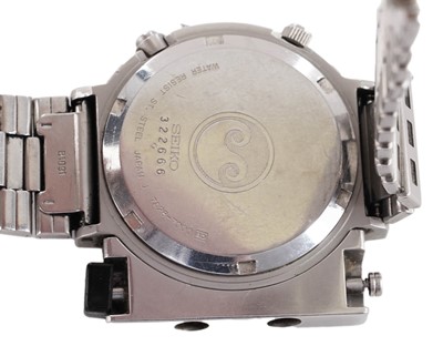 Lot 561 - Seiko Sports 100 'Ripley': a stainless-steel cased chronograph wristwatch